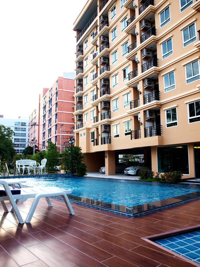 V Residence Pattaya Exterior photo