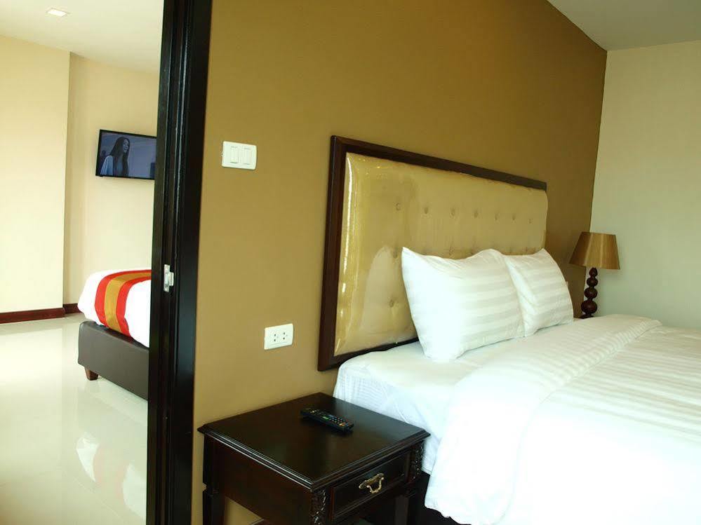 V Residence Pattaya Exterior photo