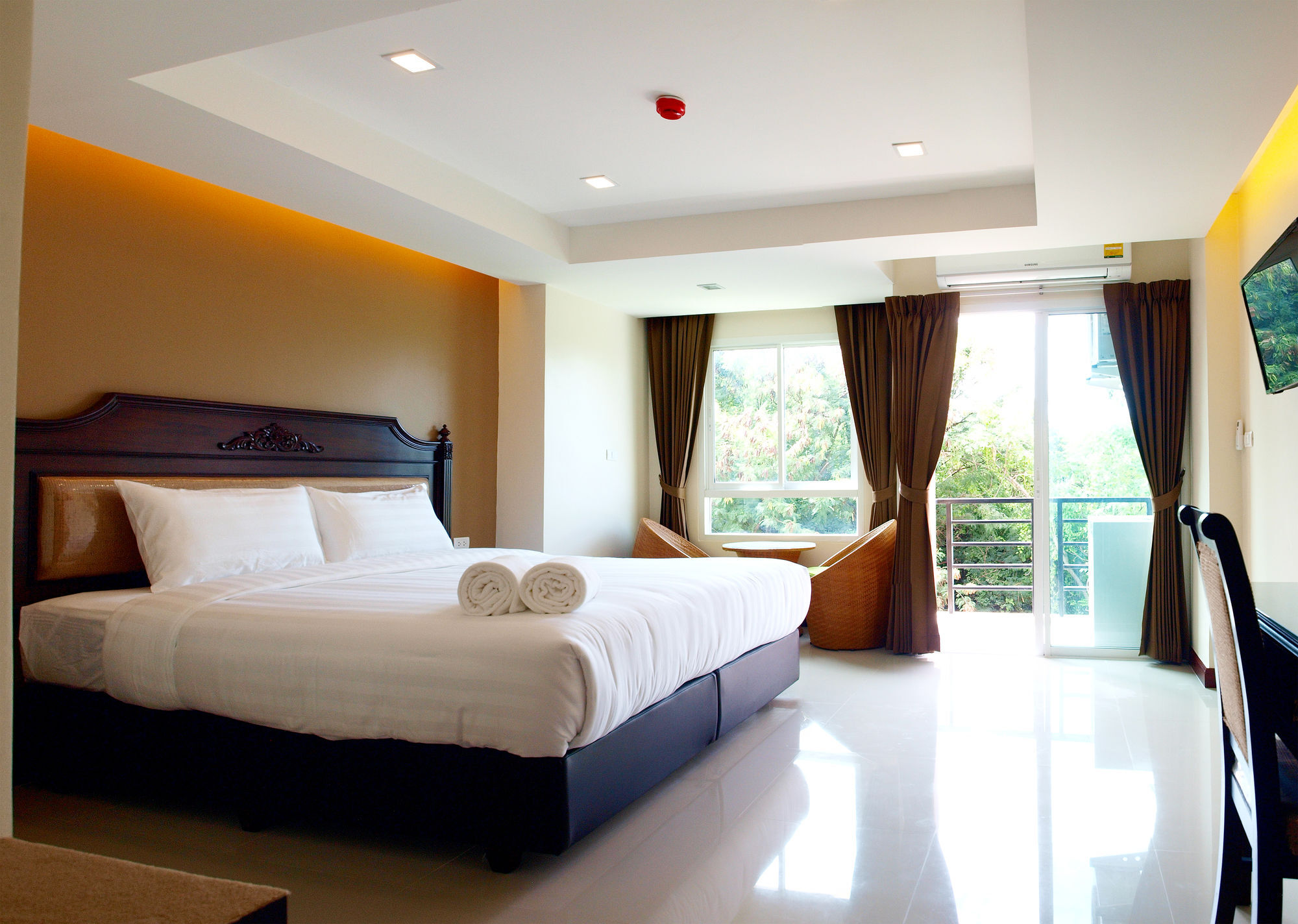 V Residence Pattaya Exterior photo