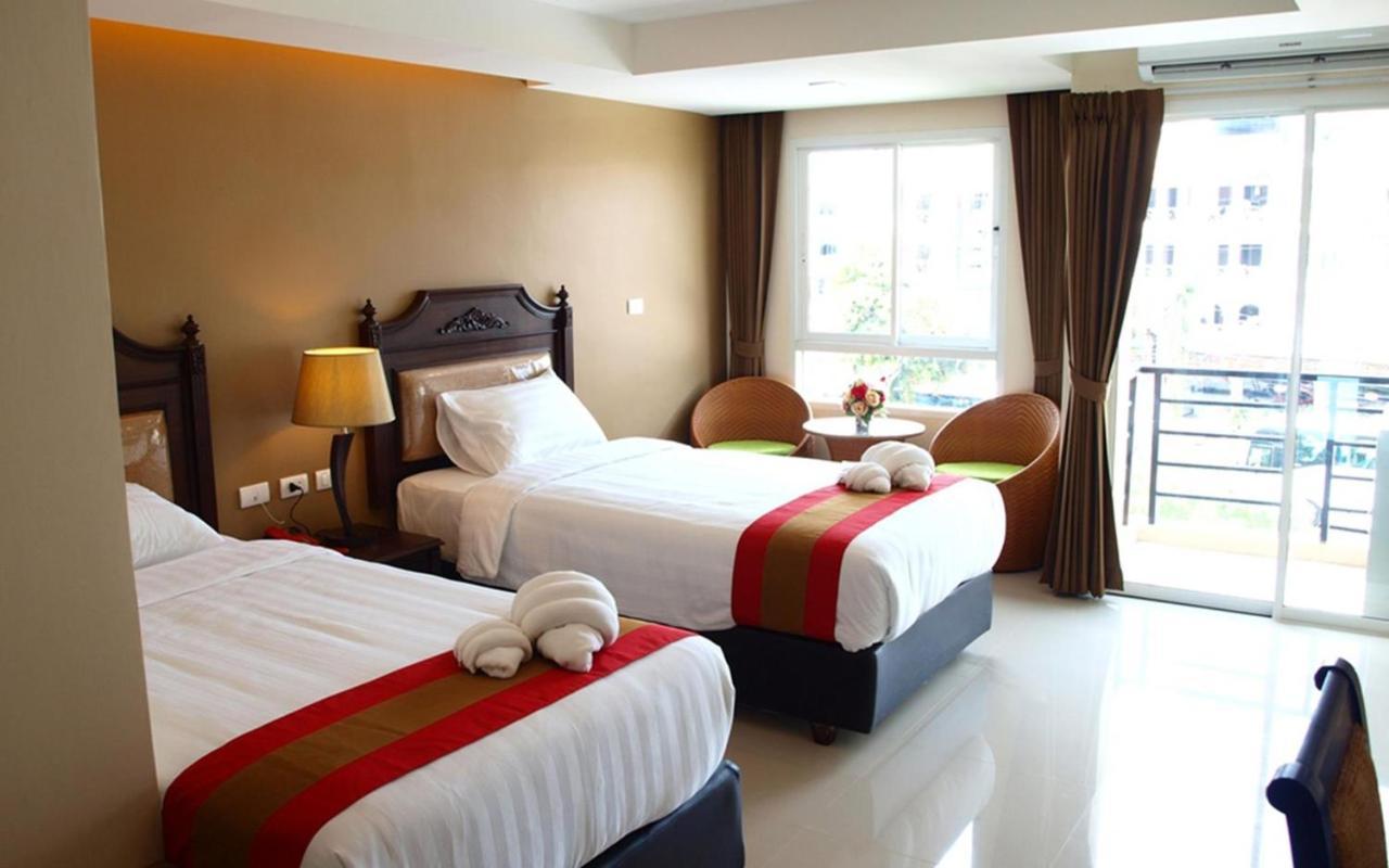 V Residence Pattaya Exterior photo